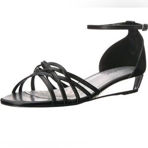 Easy Street Tarrah 10M Faux Leather Crossover Wedge Sandals